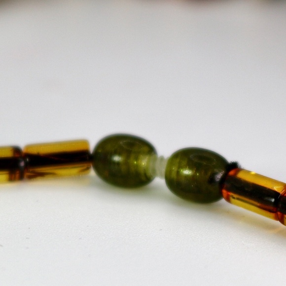 GENUINE GREEN BALTIC AMBER NECKLACE - Picture 3 of 7